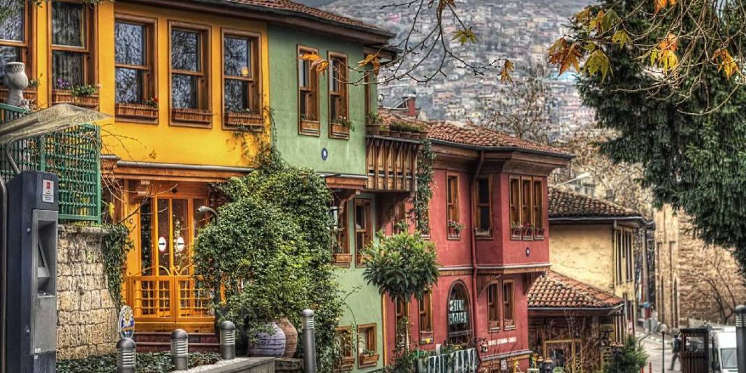 Tarih ve doğa burada buluşuyor, giden büyüleniyor! Zamanın durduğu adres: Hafta sonu kaçamağına mutlaka ekleyin 2